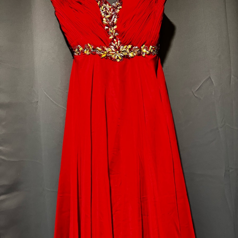 Elegant Red Evening Dress